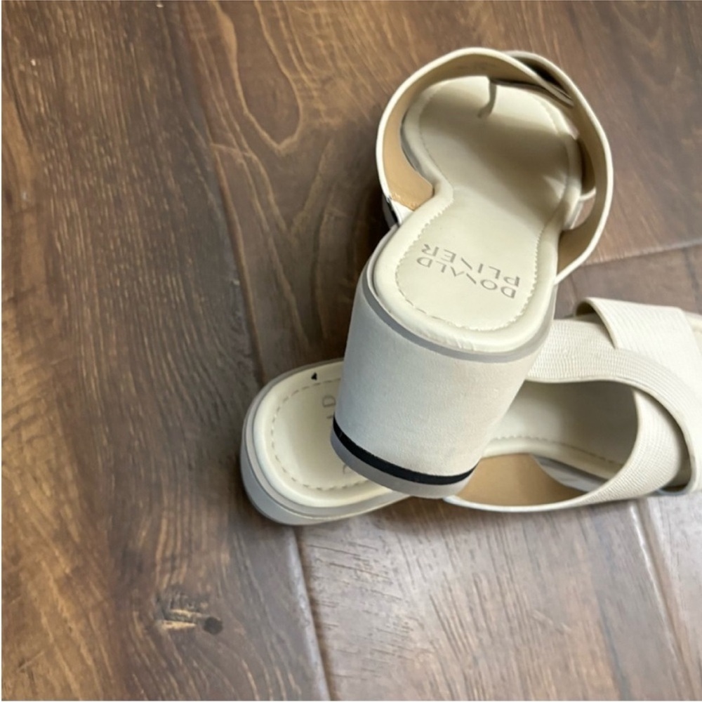 Donald J. Pliner Women's White Slide Sandals - Picture 2 of 7